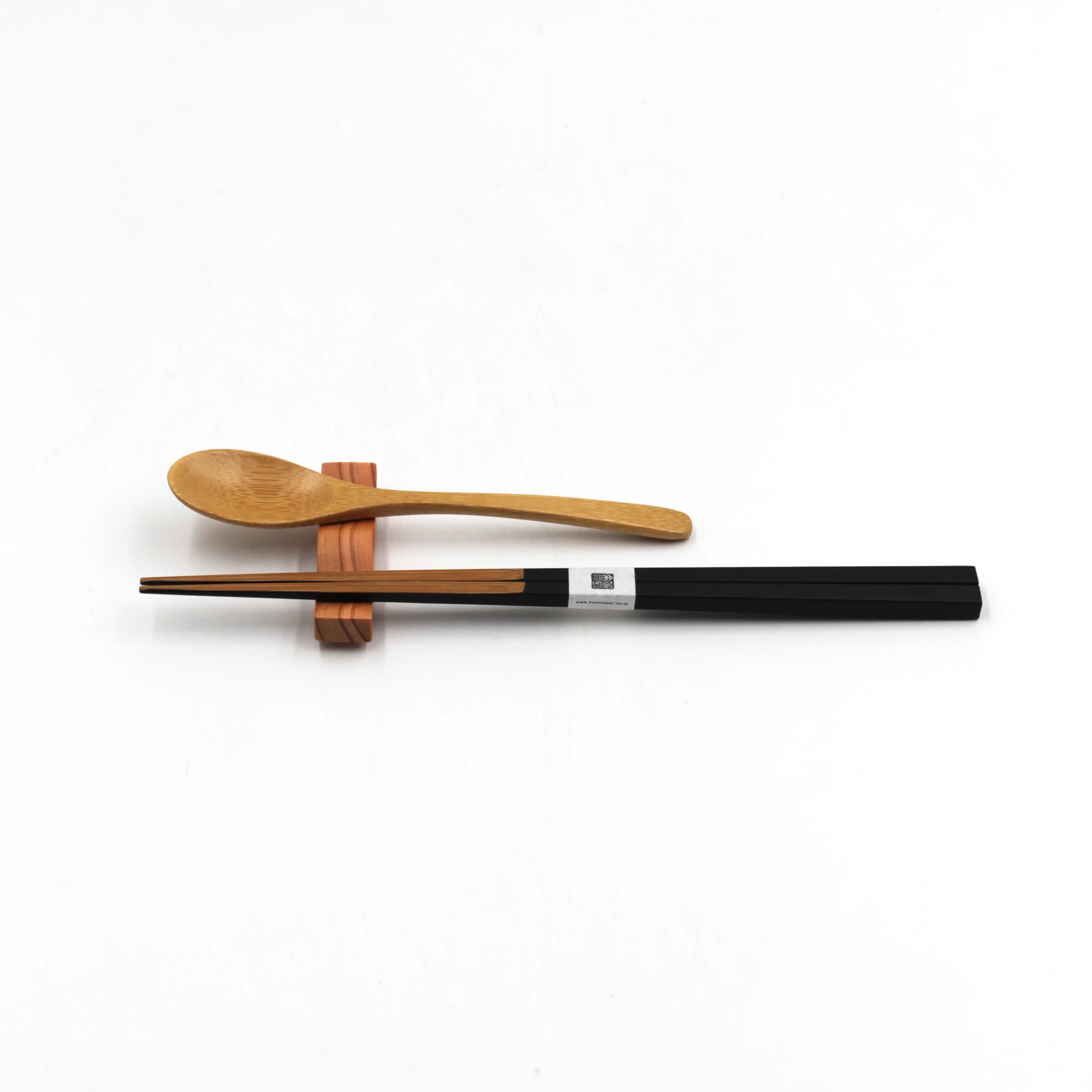 Cedar and Hinoki Cypress Wave Chopstick Rest Set (5-piece) - Image 5