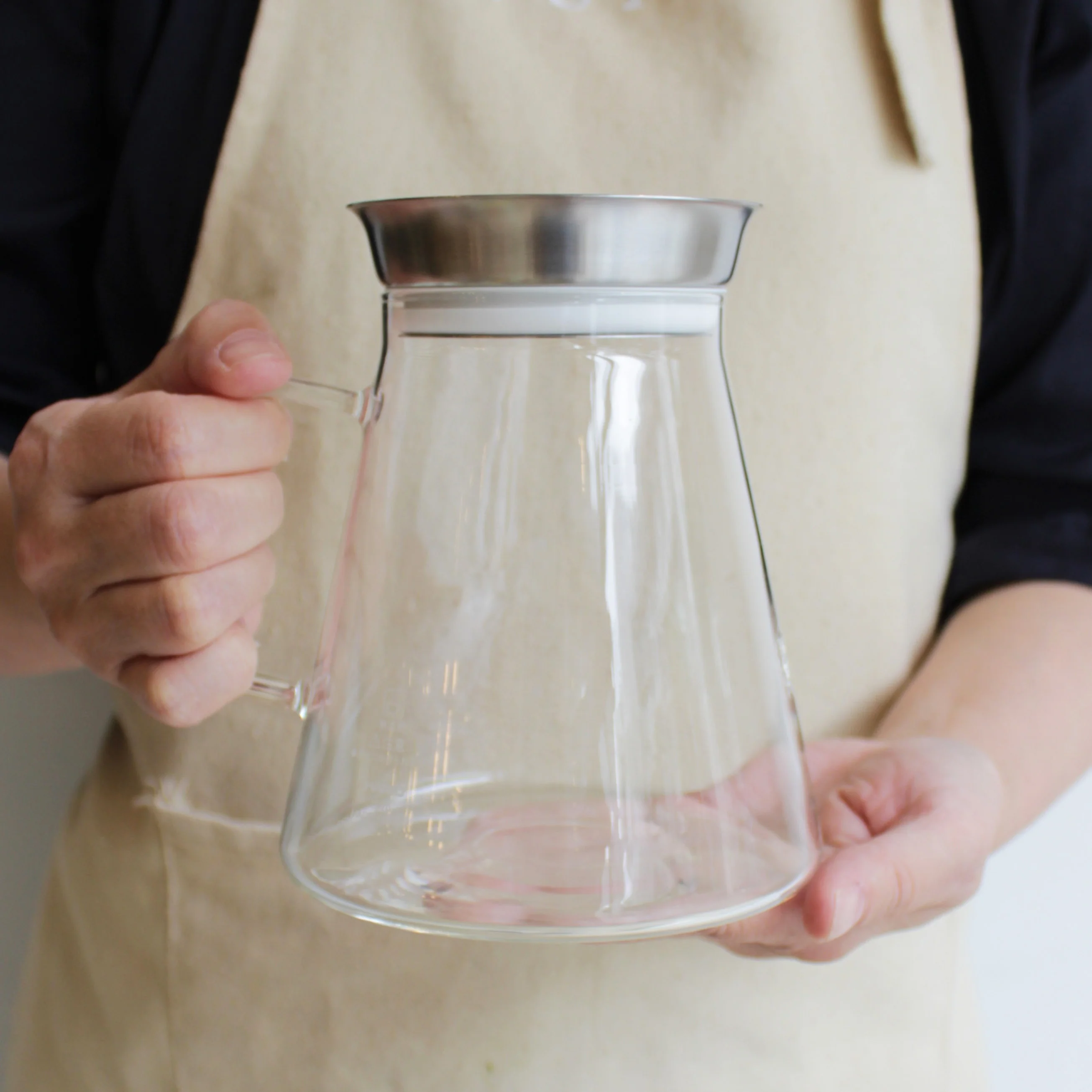 Conical Glass Tea Server with Handle - Image 11