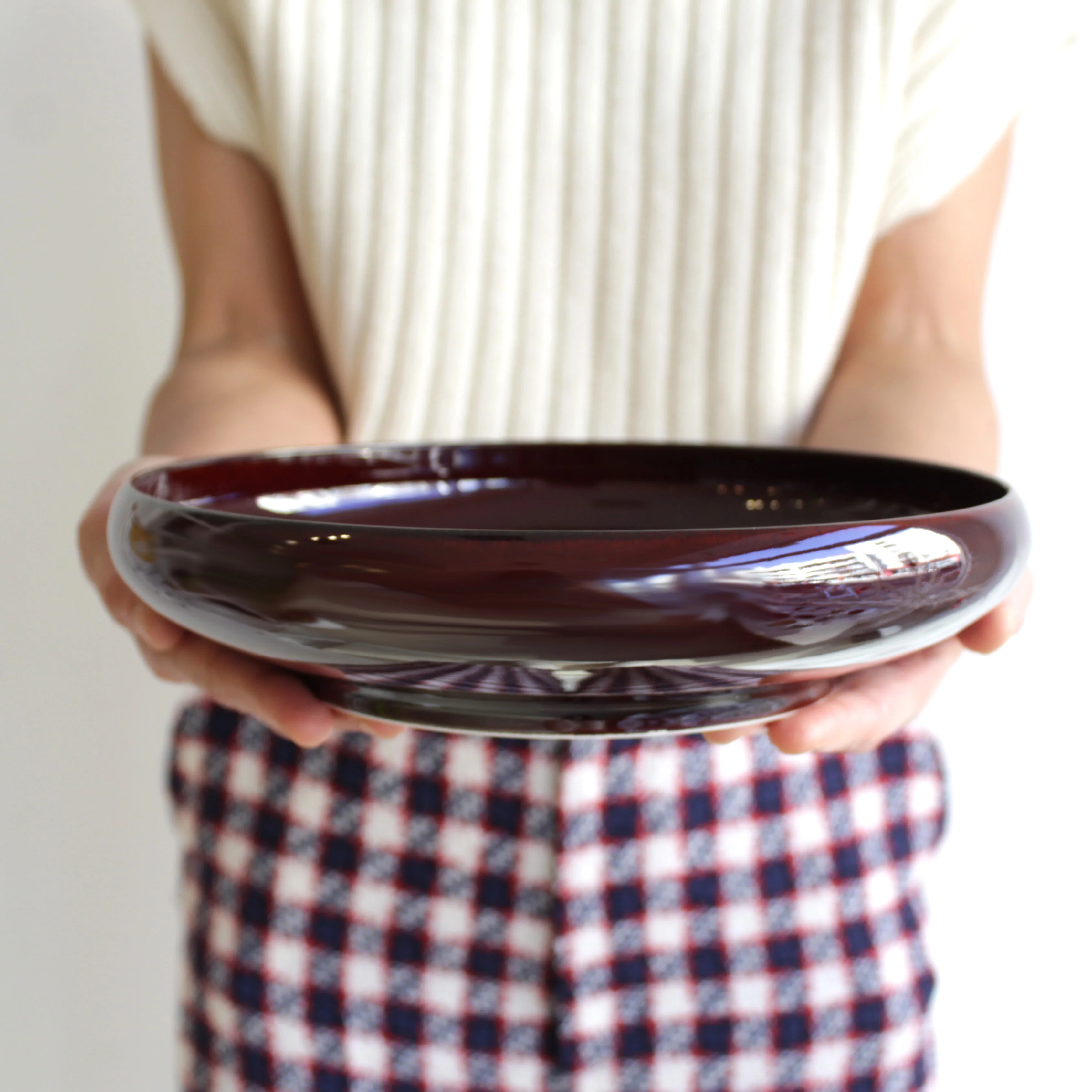 Tsudoi Crimson Round Bowl - Image 7