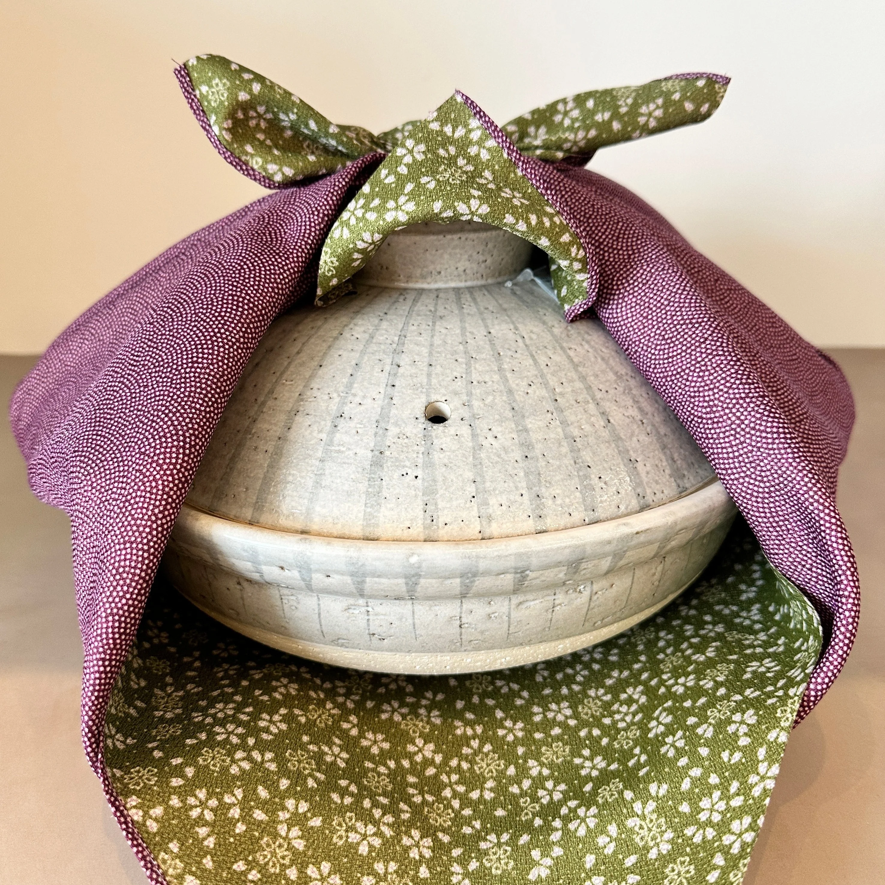 Furoshiki Amunzen Reversible 70 (Purple Sharkskin / Green Sakura) - Image 2