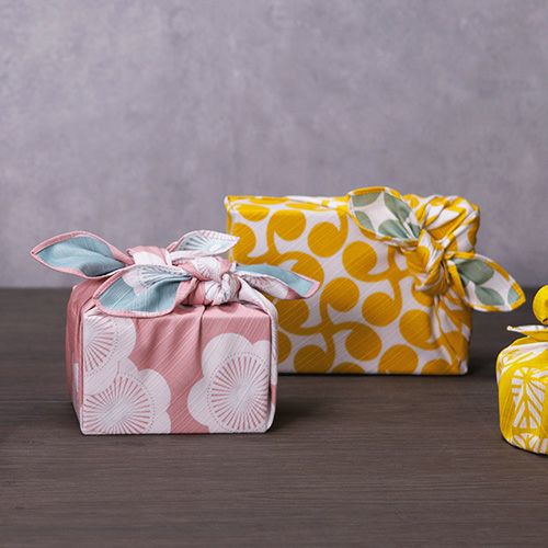 Furoshiki Isa Monyo Reversible 48 (New Sprout Yellow/Light Green) - Image 4