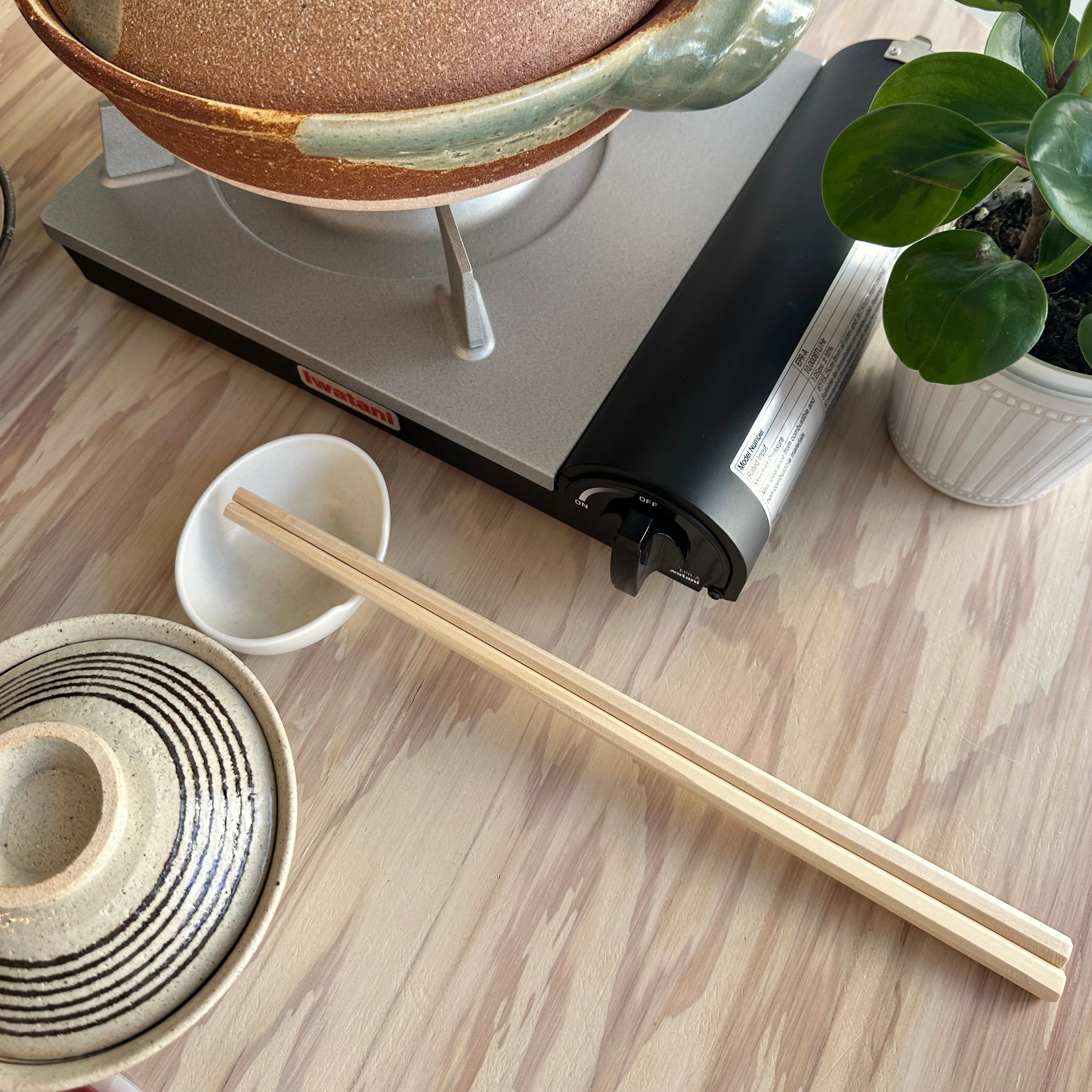 Gingko Wood Octagonal Cooking Chopsticks - Image 4