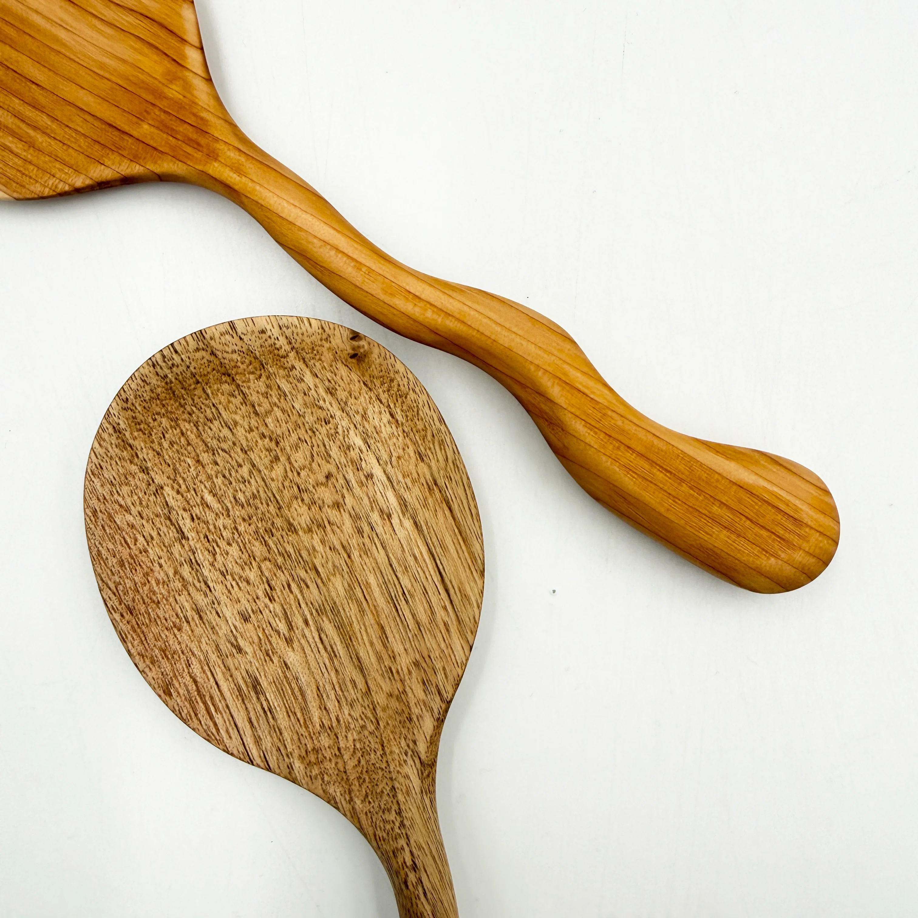 Hand-Carved Hida Natural Wood Rice Paddle - Image 9