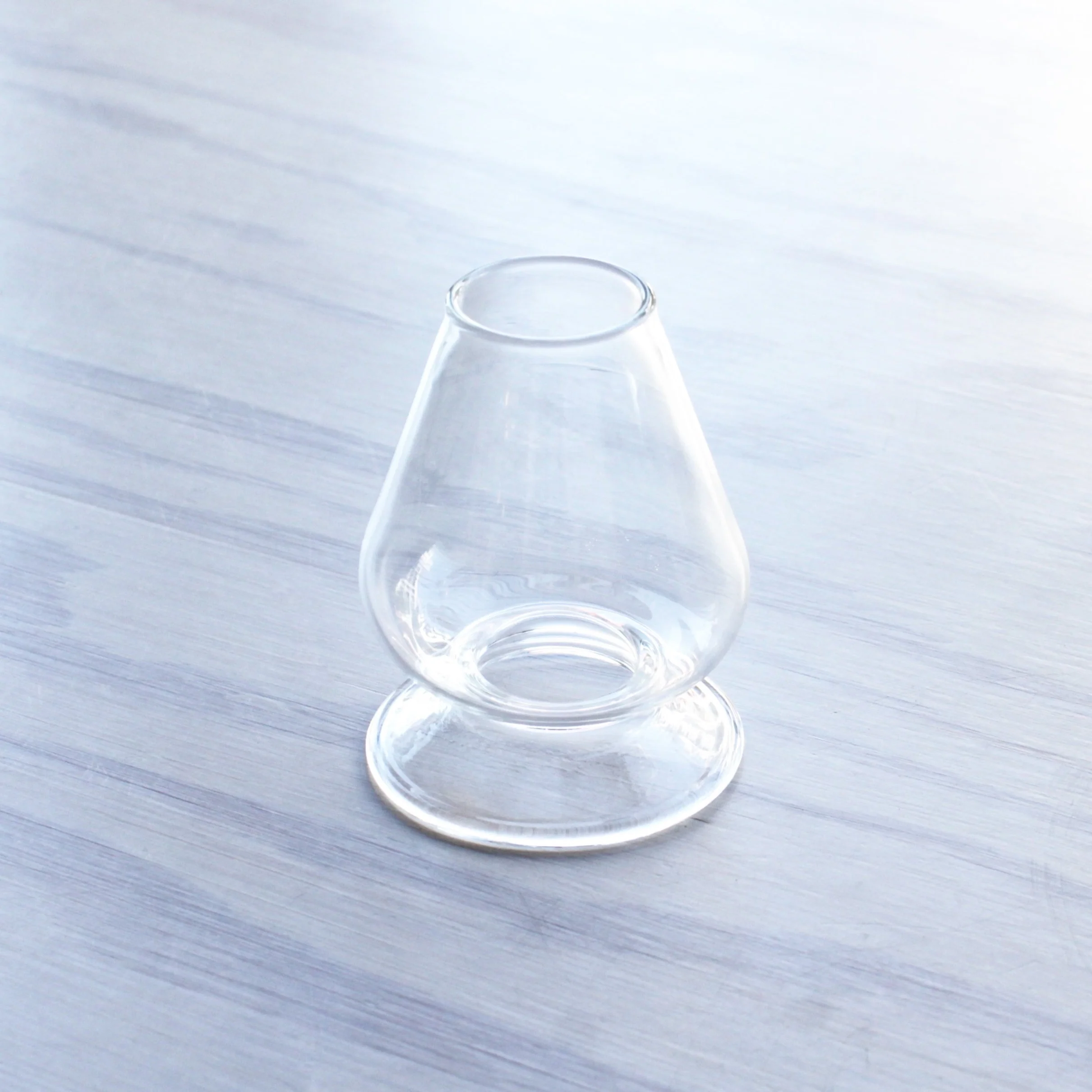 Glass Chasen Stand