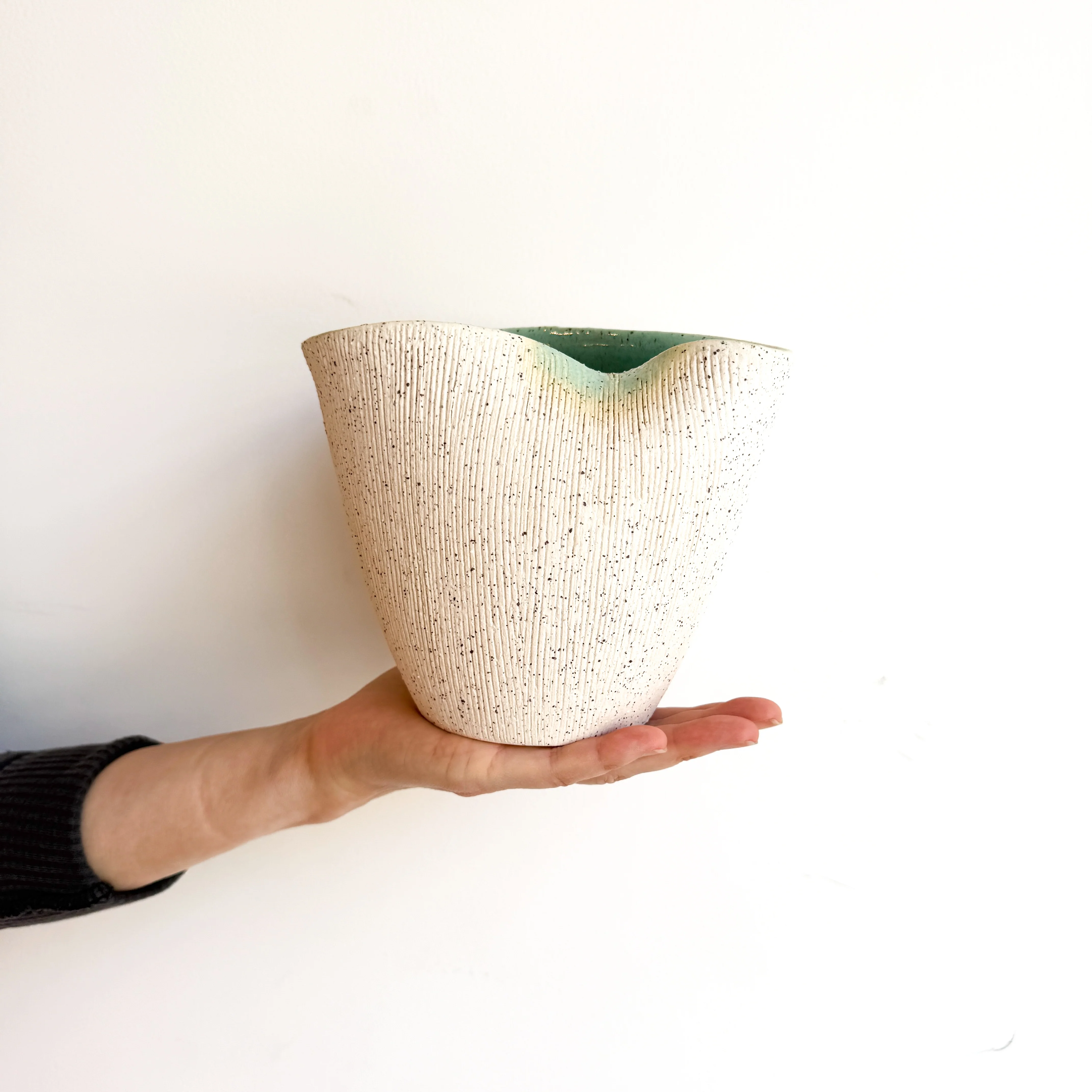 Hechimon Shiro Asagi Warped Pot Vase - Image 6