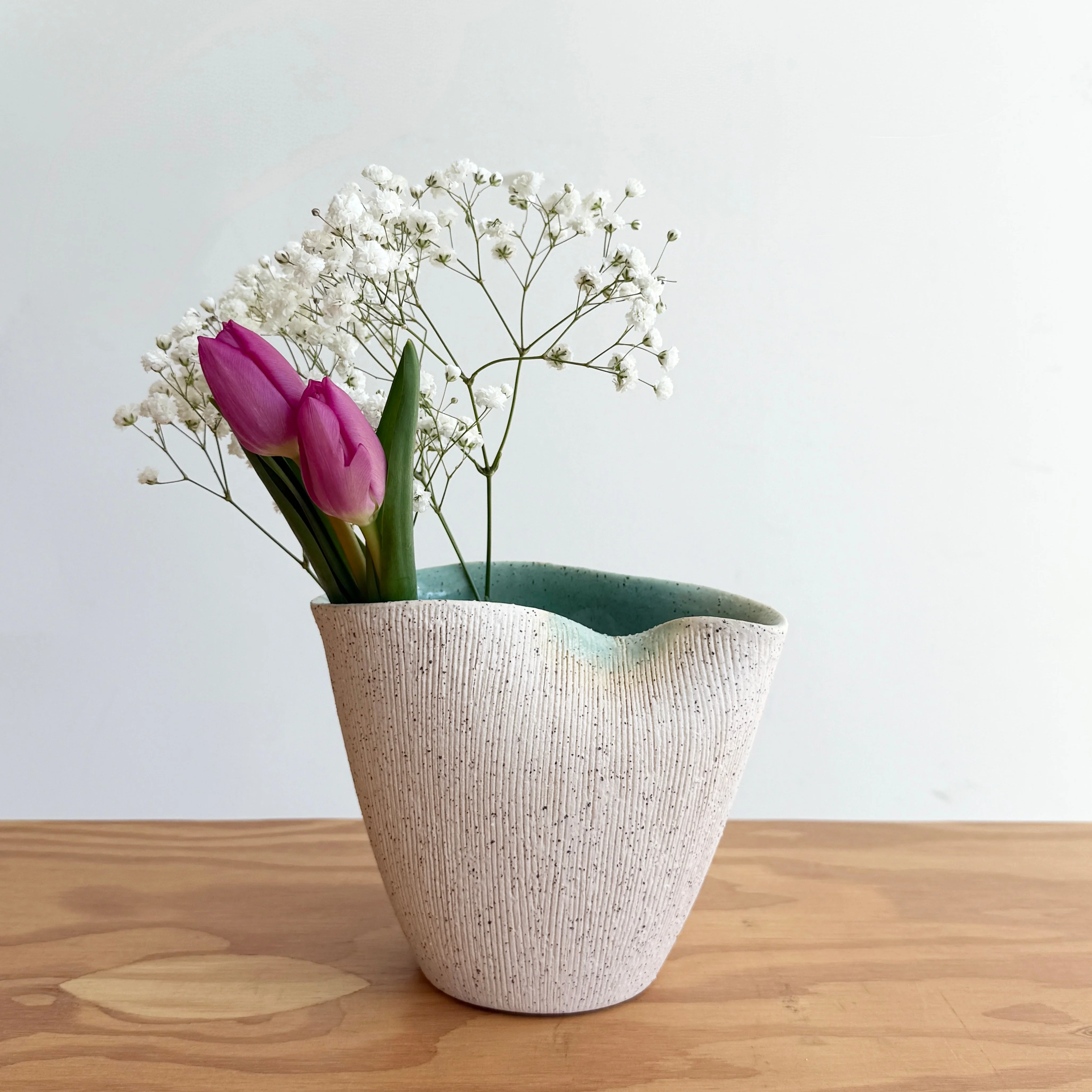 Hechimon Shiro Asagi Warped Pot Vase - Image 8