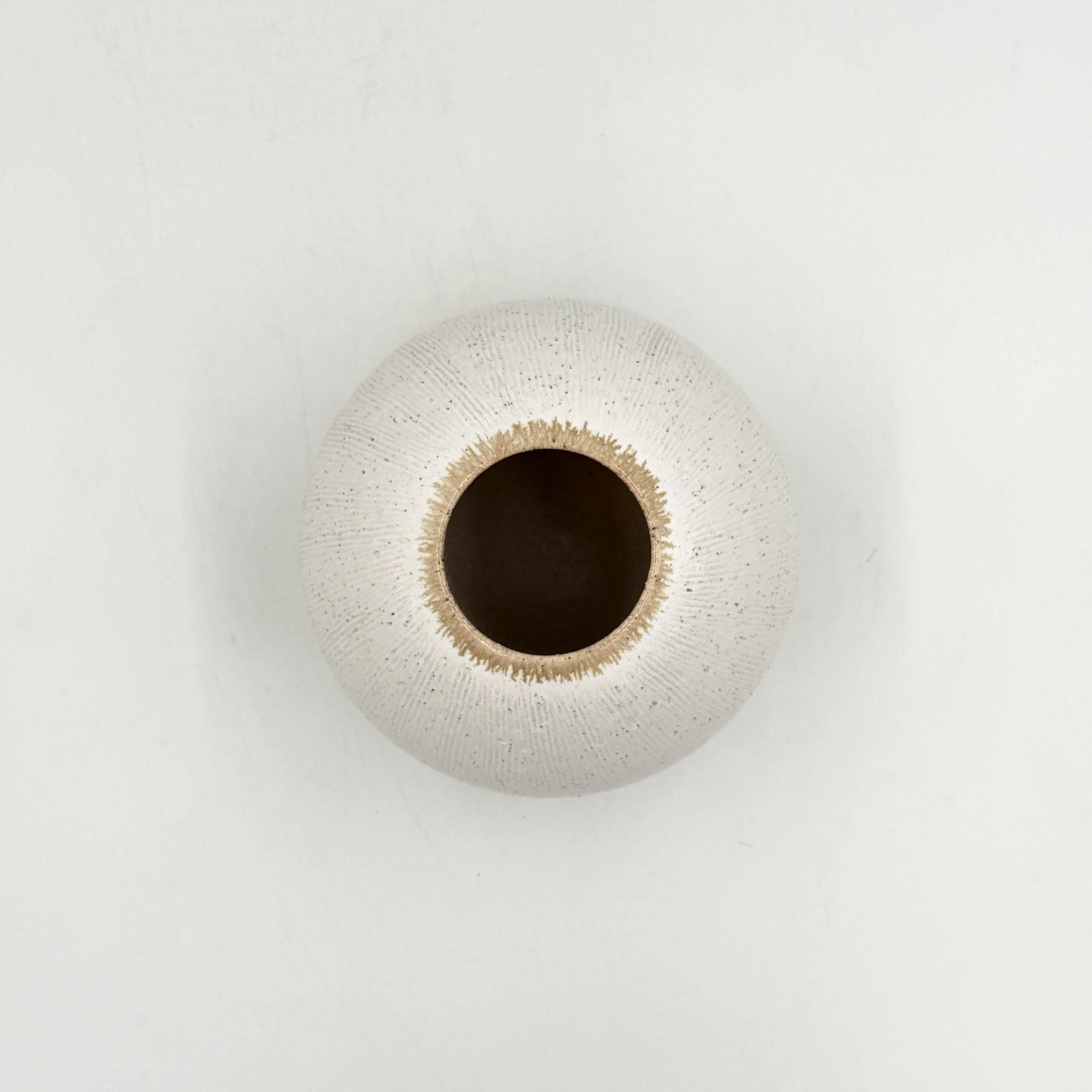 Hechimon Shiro Tessa Round Vase - Image 2