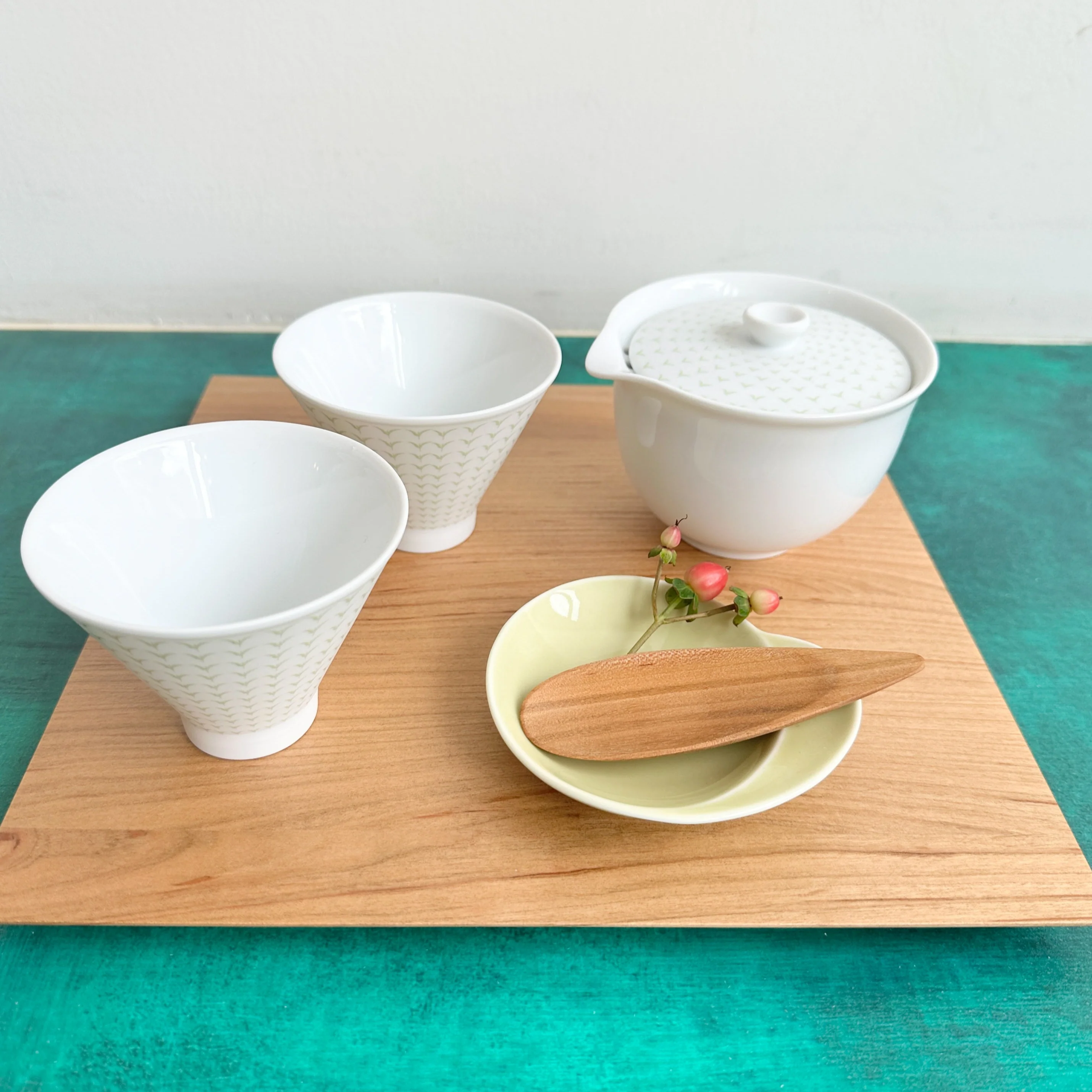 Cha-Haku Porcelain Tea Set - Image 6