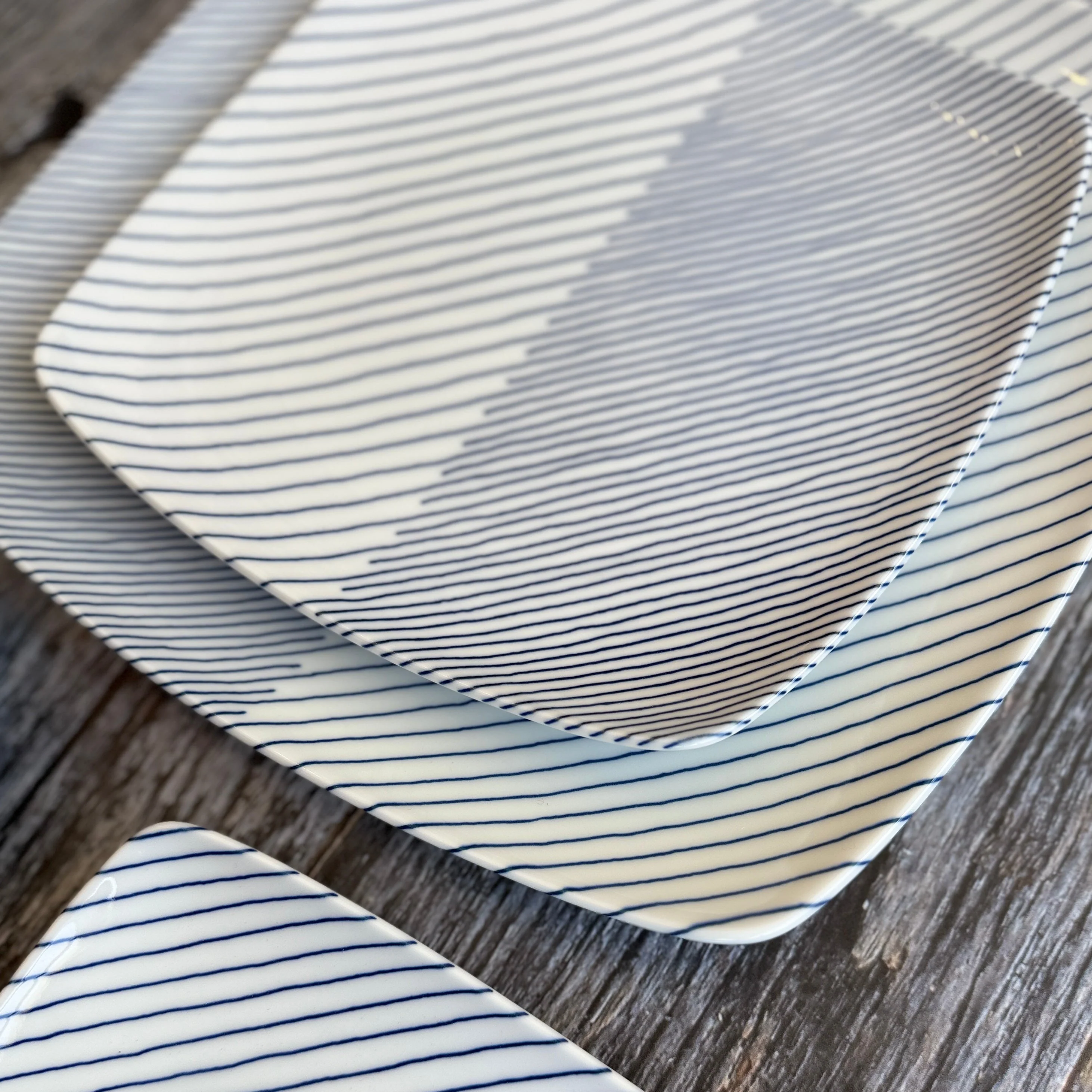 KASANEJIMA Curved Square Plate - Image 14