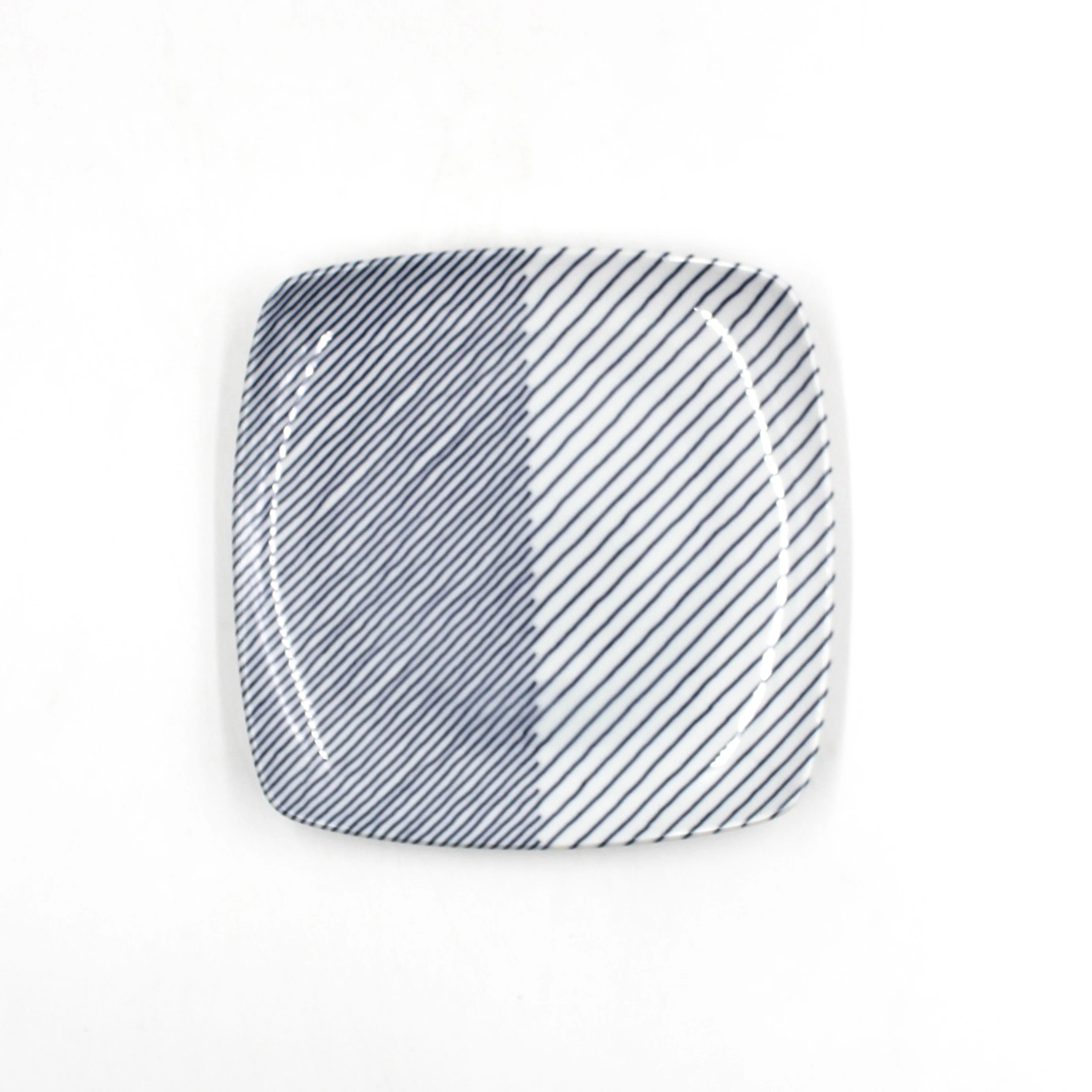 KASANEJIMA Curved Square Plate - Image 4