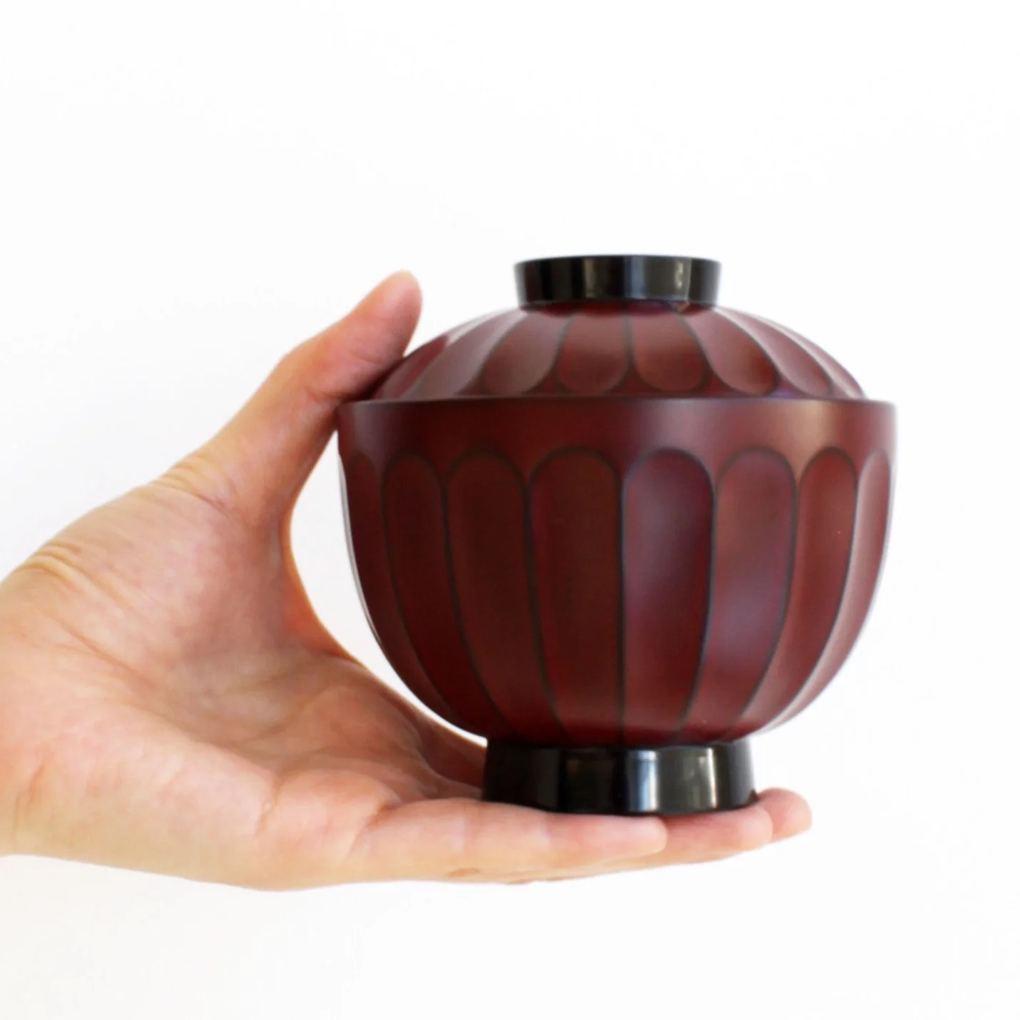 Kikuwari Soup Bowl with Lid - Image 5