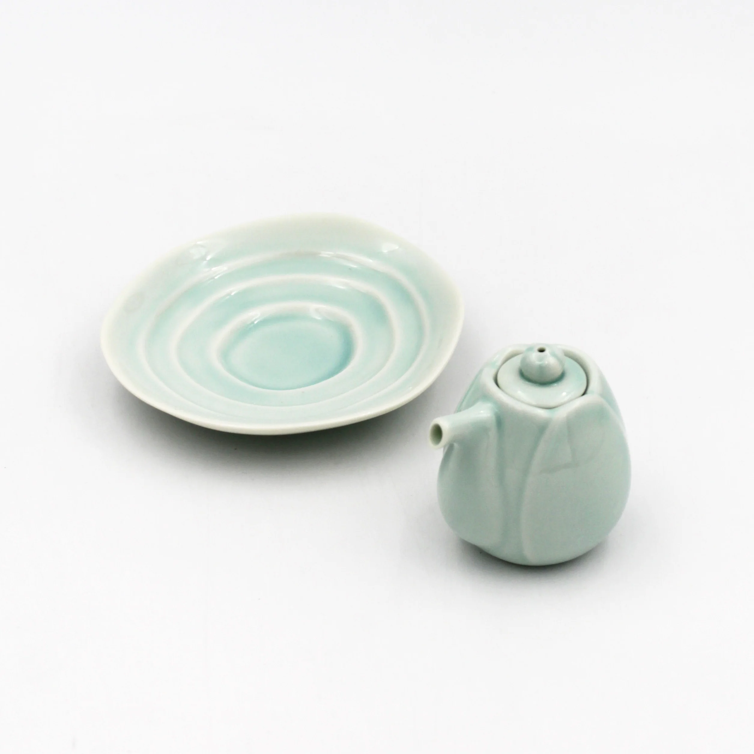 Lotus Bluegreen Soy Sauce Cruet and Saucer Set - Image 3