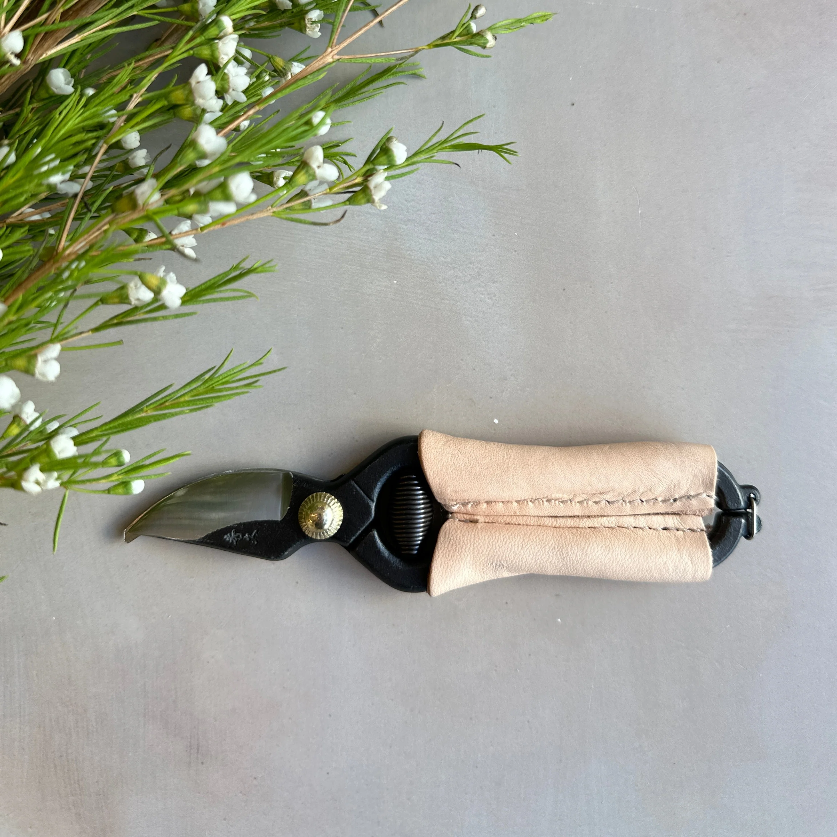 Mini Pruning Shears with Leather Handles - Image 7