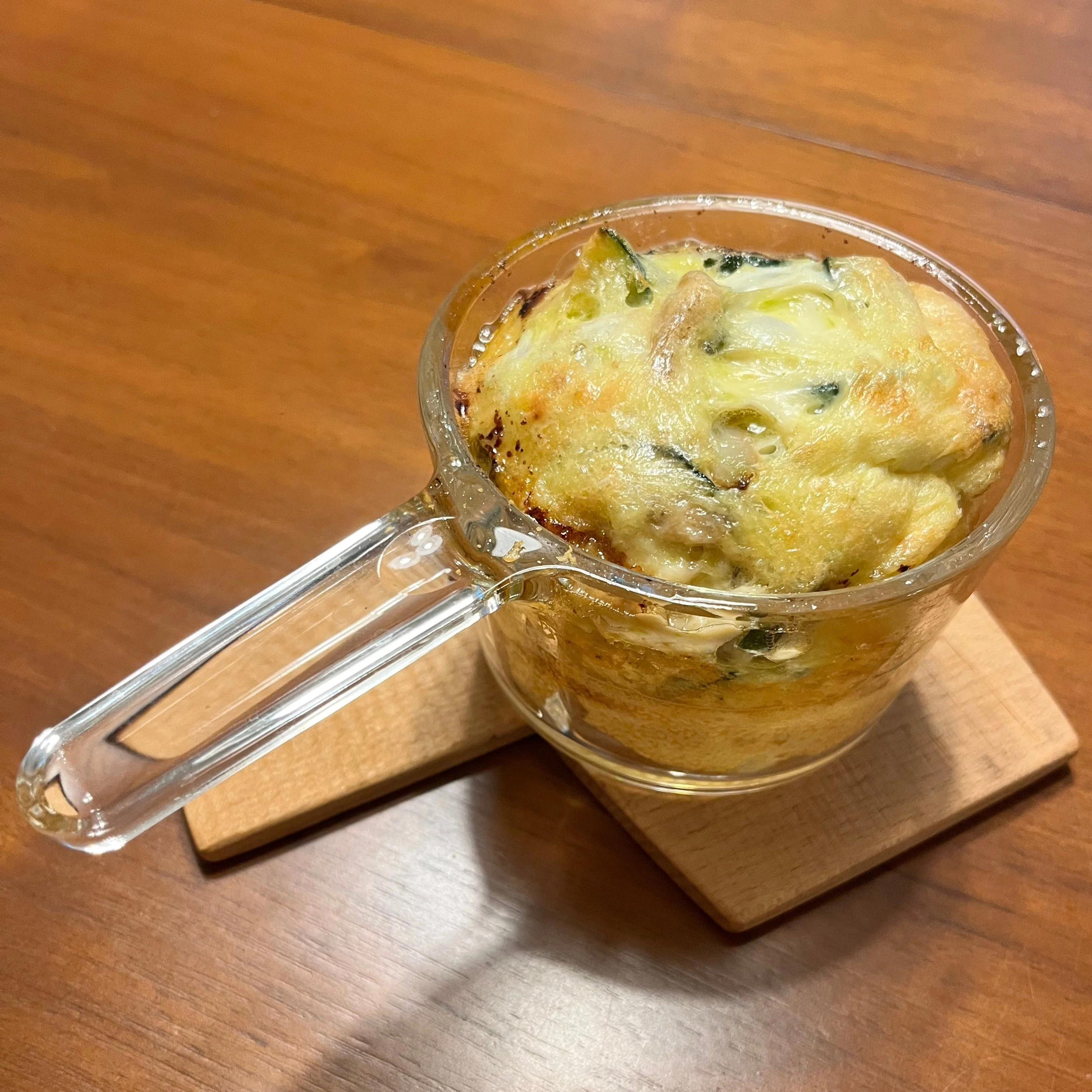 One-Handle Glass Petite Pot with Silicone Lid - Image 8
