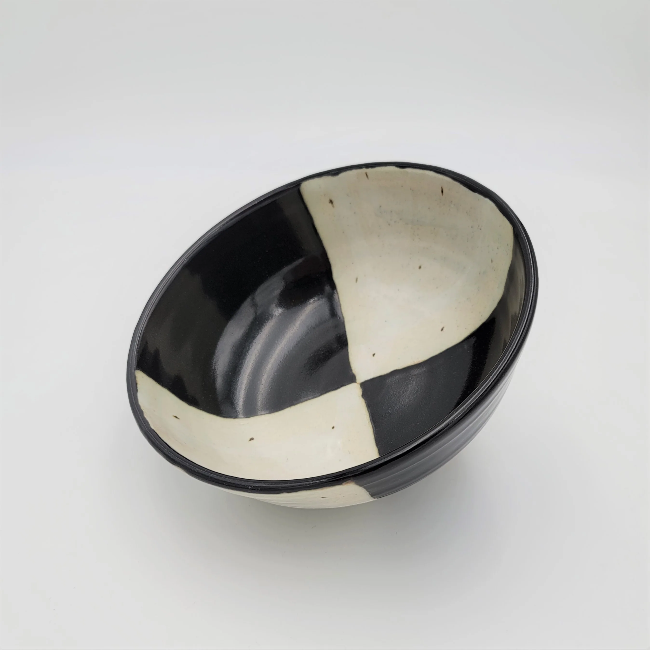 Oribe-Kakiwake Nagomi Donburi Bowl (Black) - Image 3