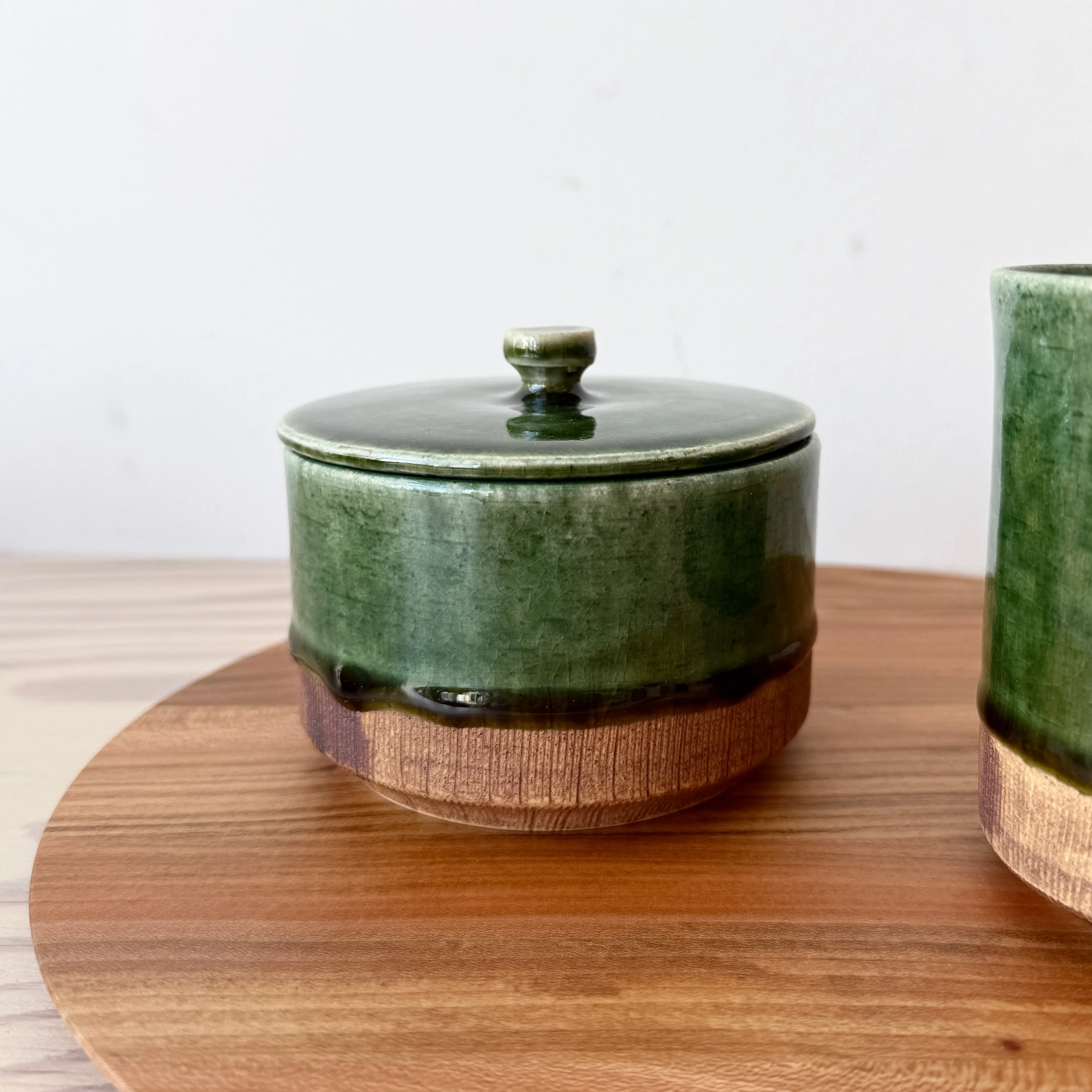 Oribe-Kushime Small Bowl with Lid - Image 11