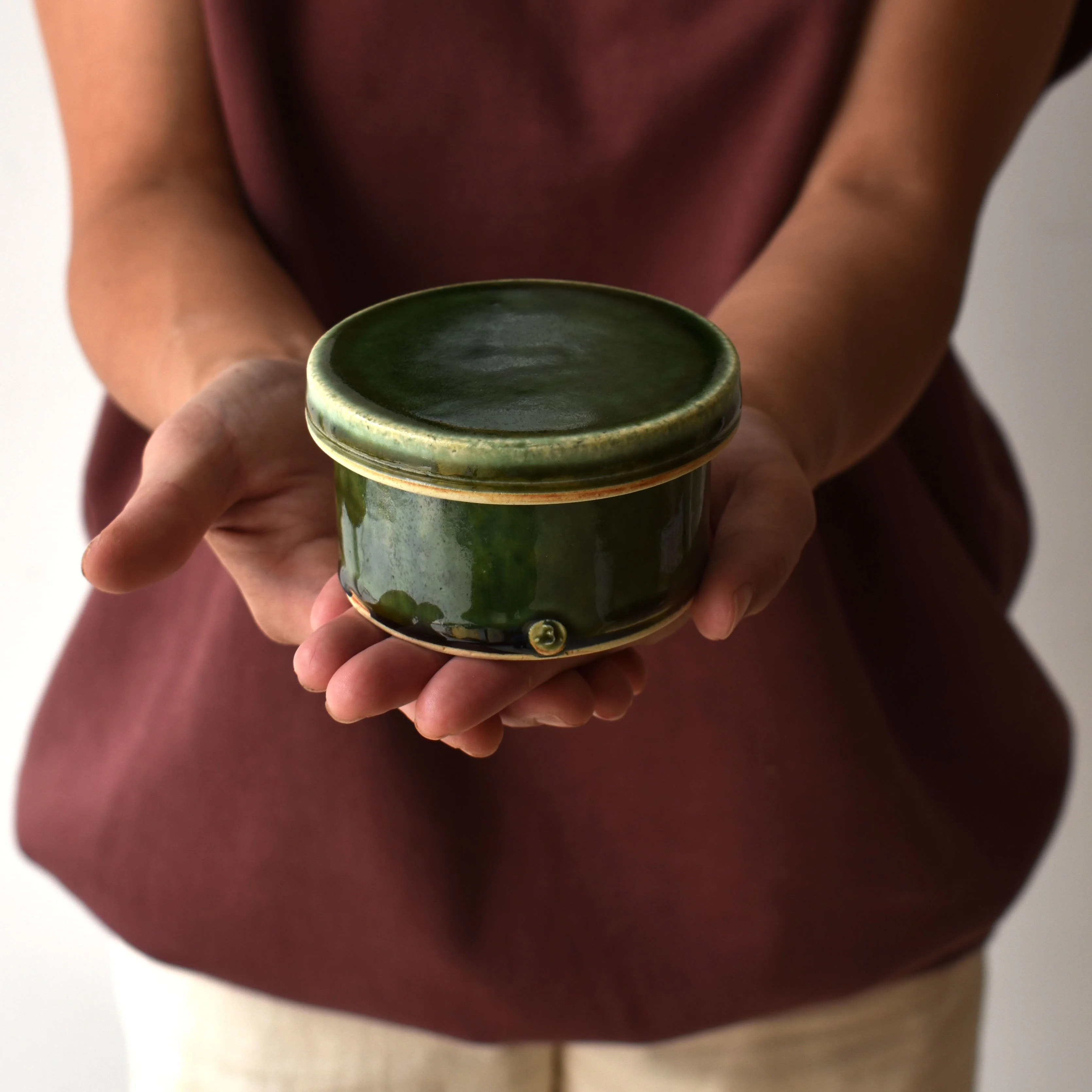 Oribe Small Bowl with Lid - Image 6