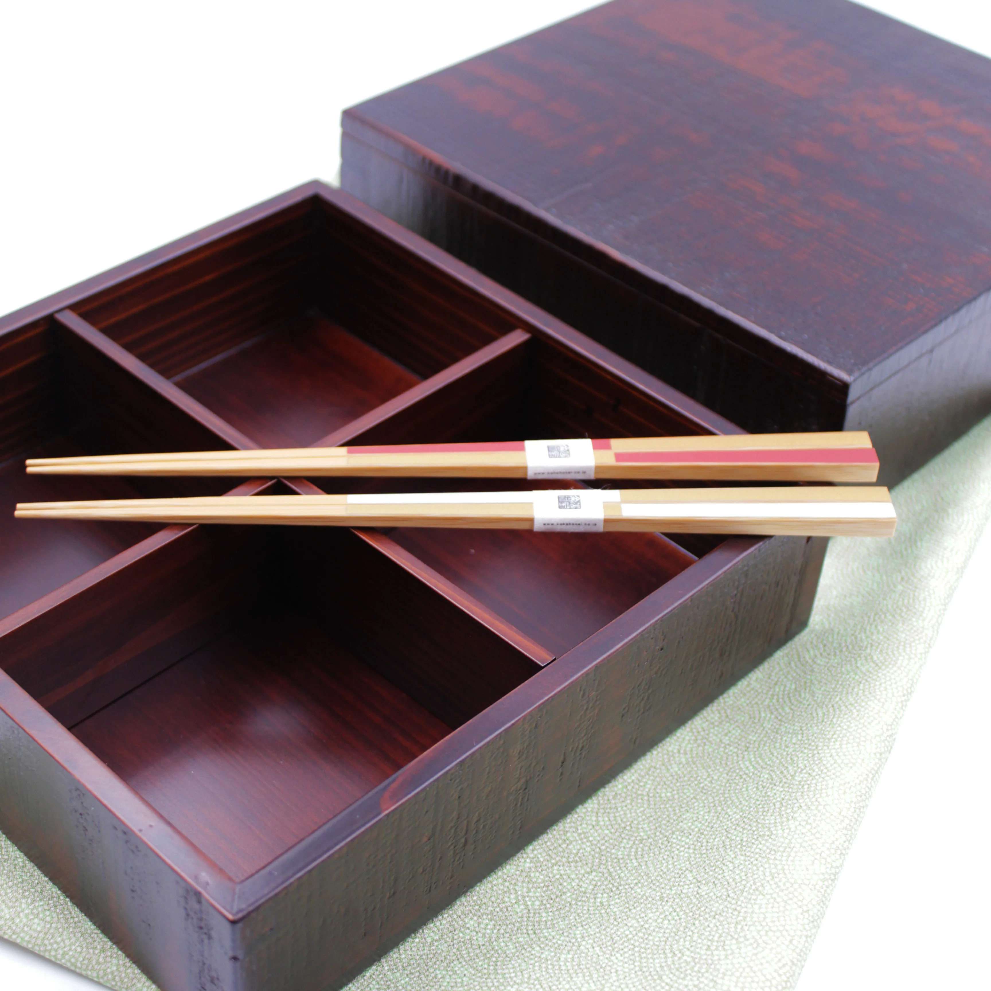 Pawlownia Wood Jubako Box - Image 5