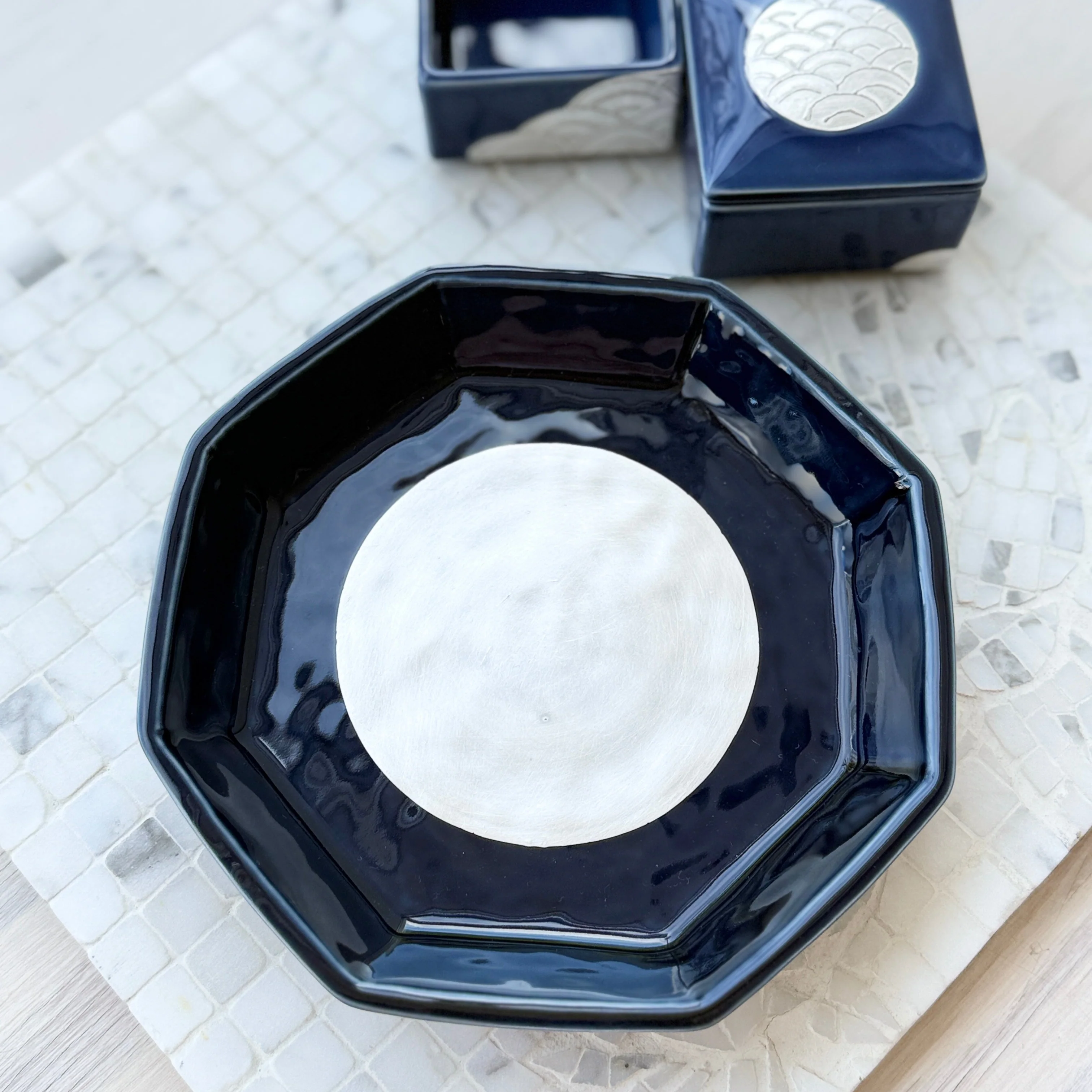 Ruri-Yuginsai Octagonal Plate - Image 9