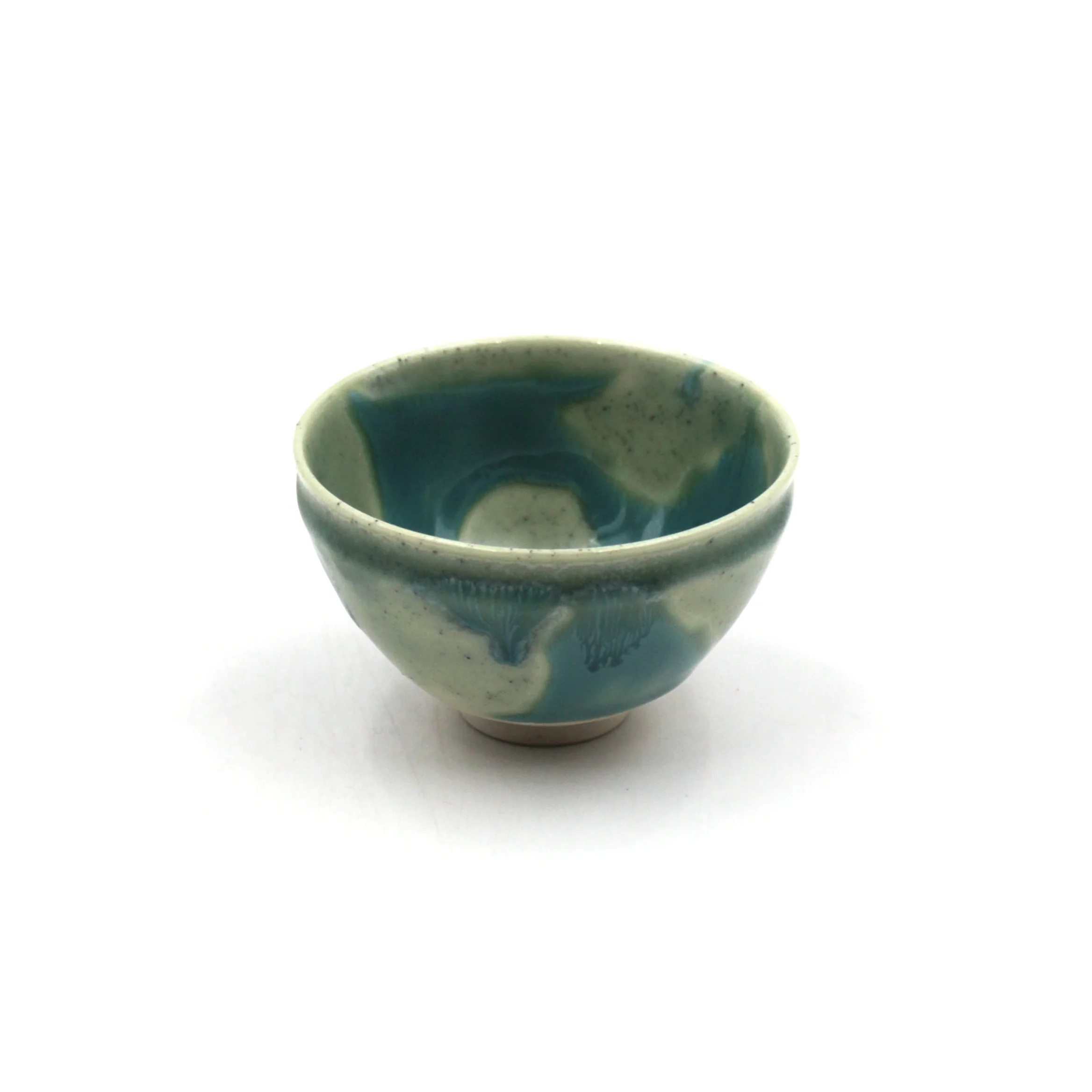 Shinemon-Gama 16-Piece Guinomi Sake Cup Set in Wooden Box - Image 6