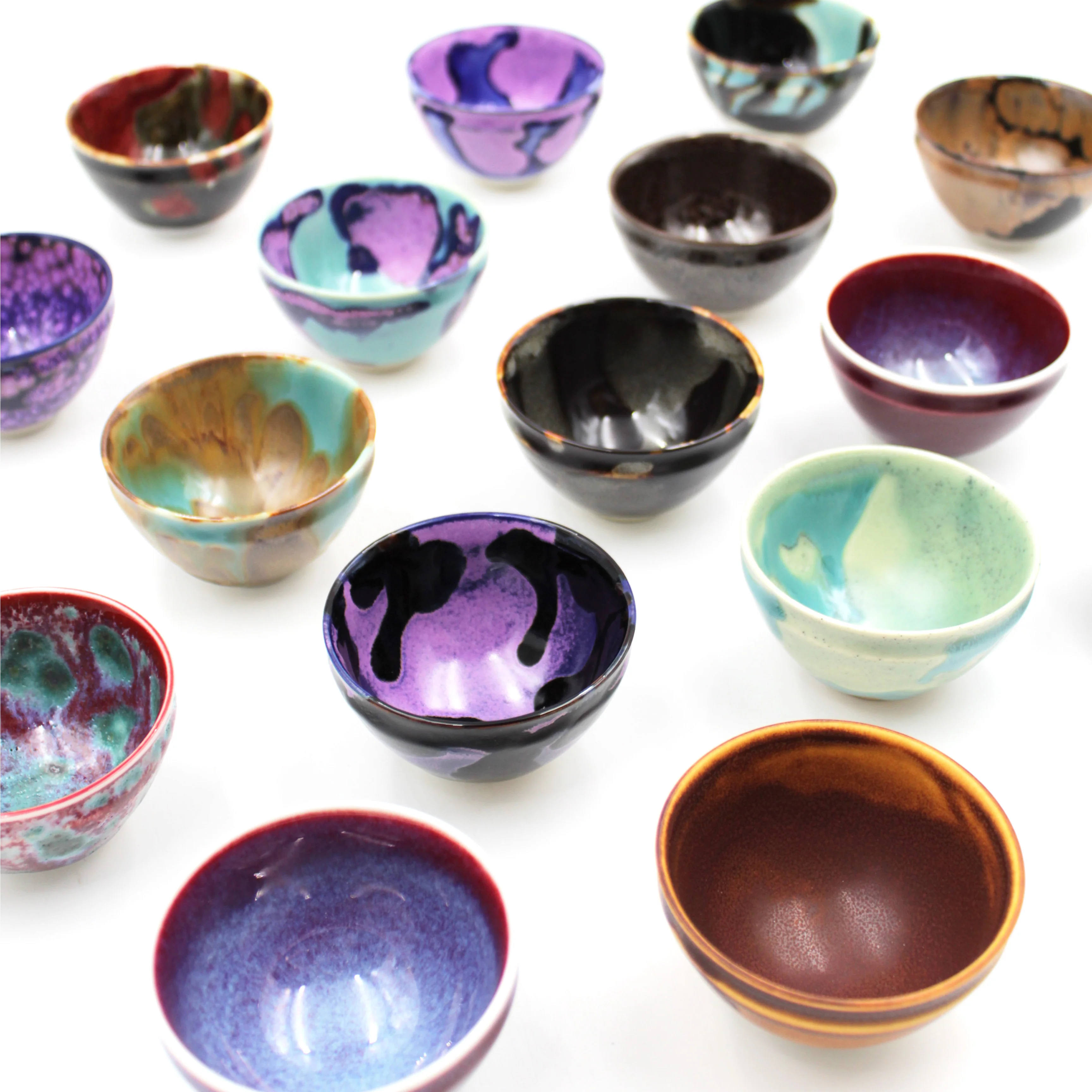 Shinemon-Gama 16-Piece Guinomi Sake Cup Set in Wooden Box - Image 9