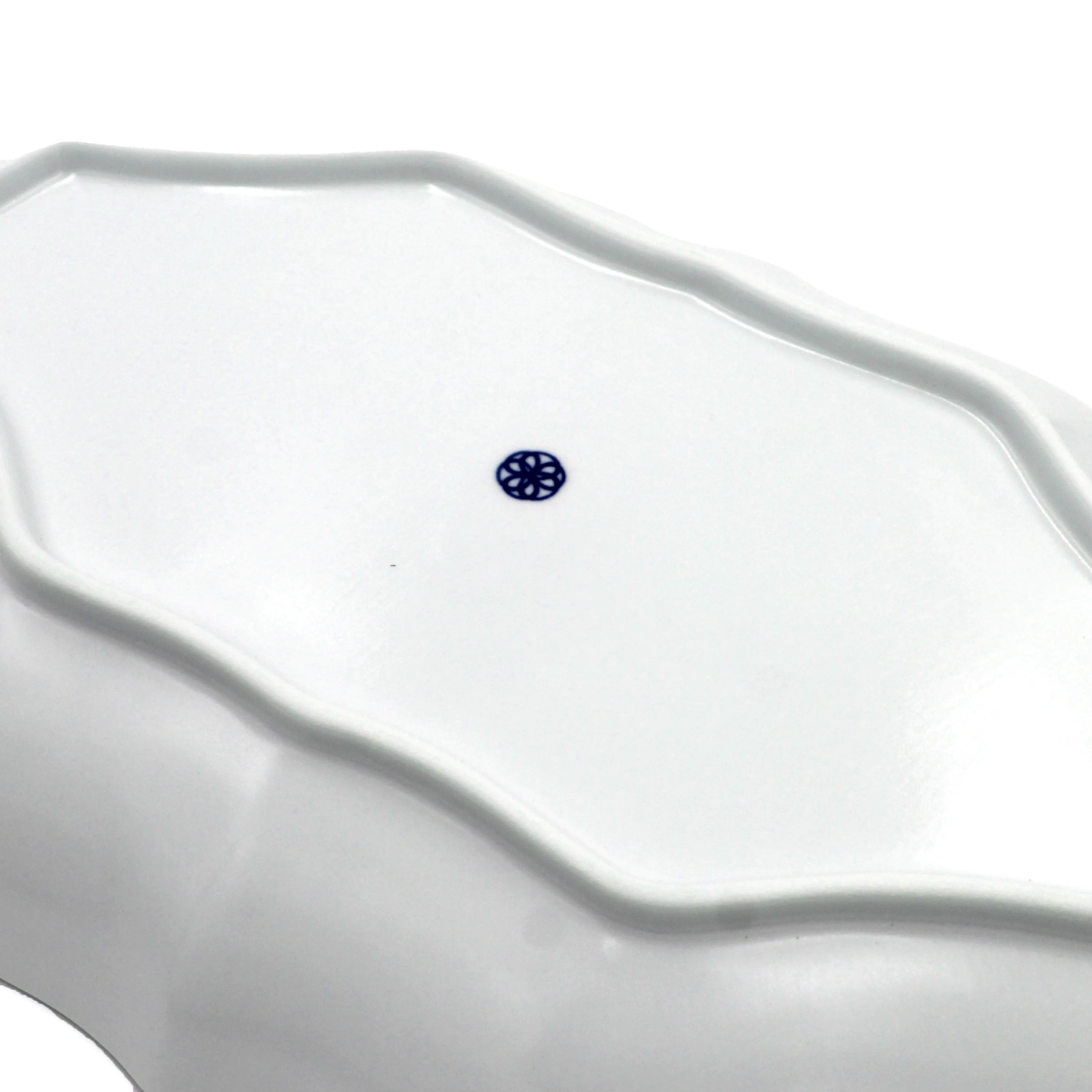 Tsudoi White Rinka Long Bowl - Image 4