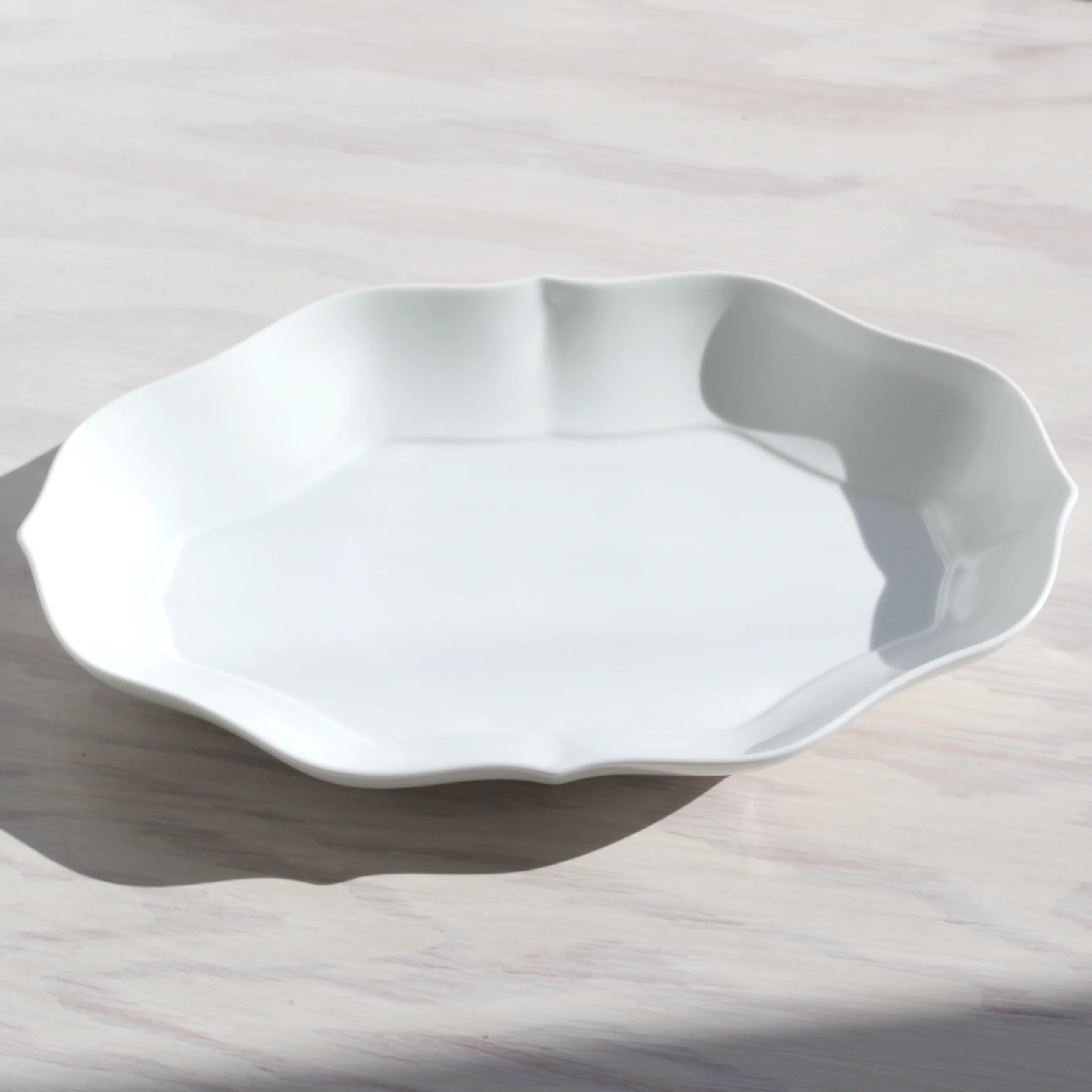 Tsudoi White Rinka Long Bowl - Image 5