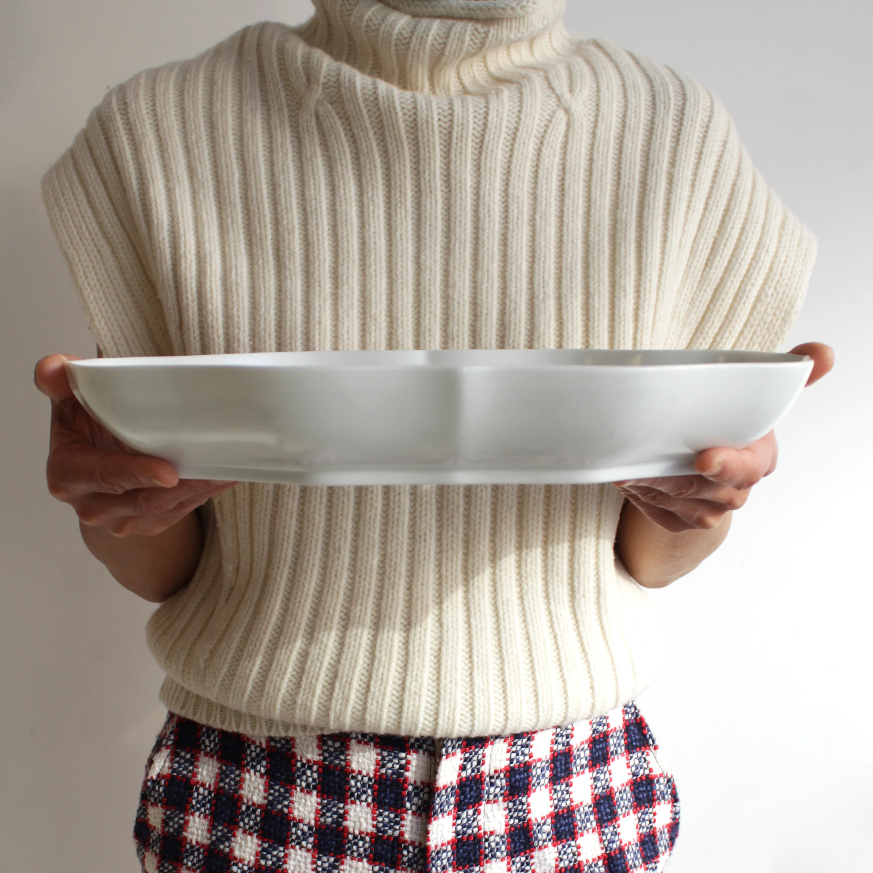 Tsudoi White Rinka Long Bowl - Image 9