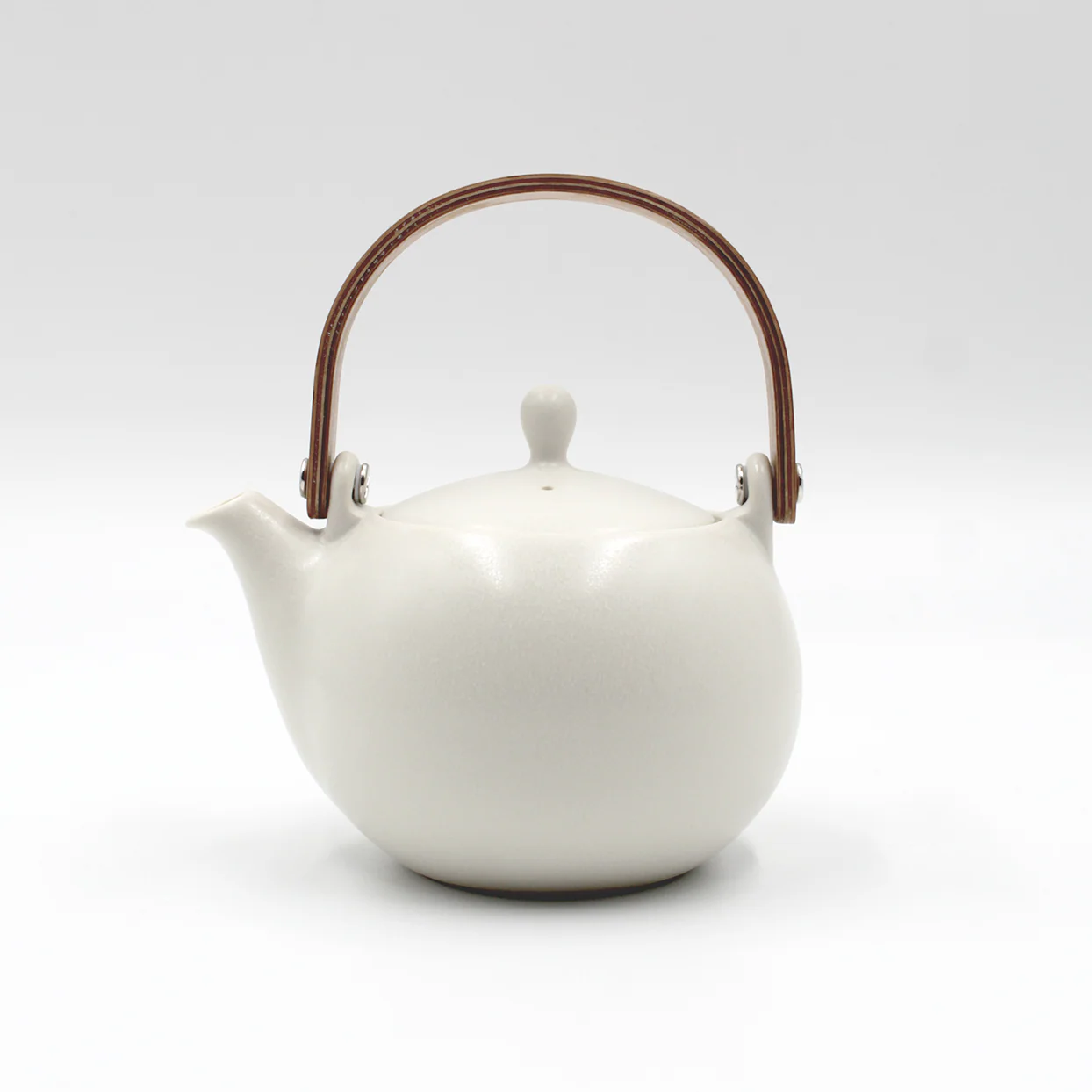 YUI Wooden Handle Dobin Teapot - Image 7